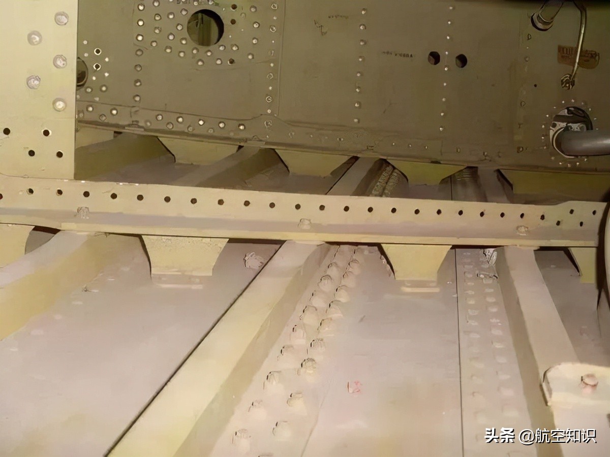 飞机增加升力的部件有哪些,飞机除了固定翼和旋翼还有什么