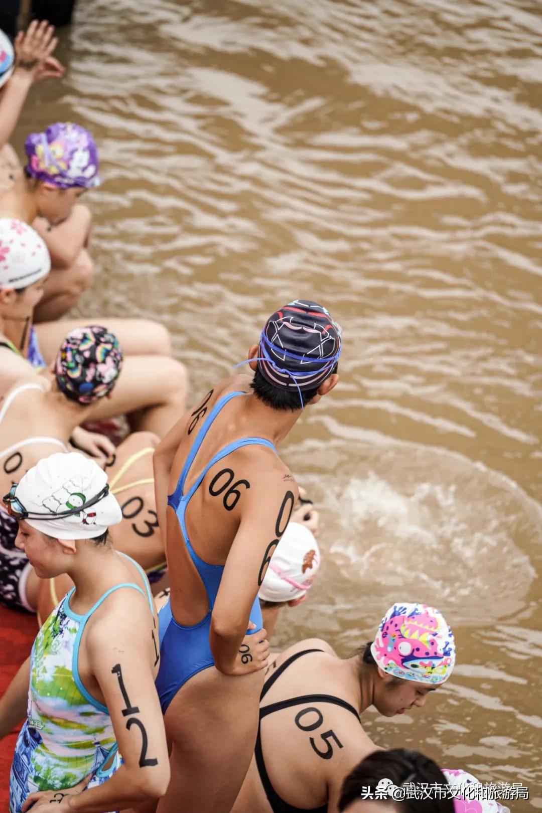 武汉渡江节获奖,3-6岁佩奇