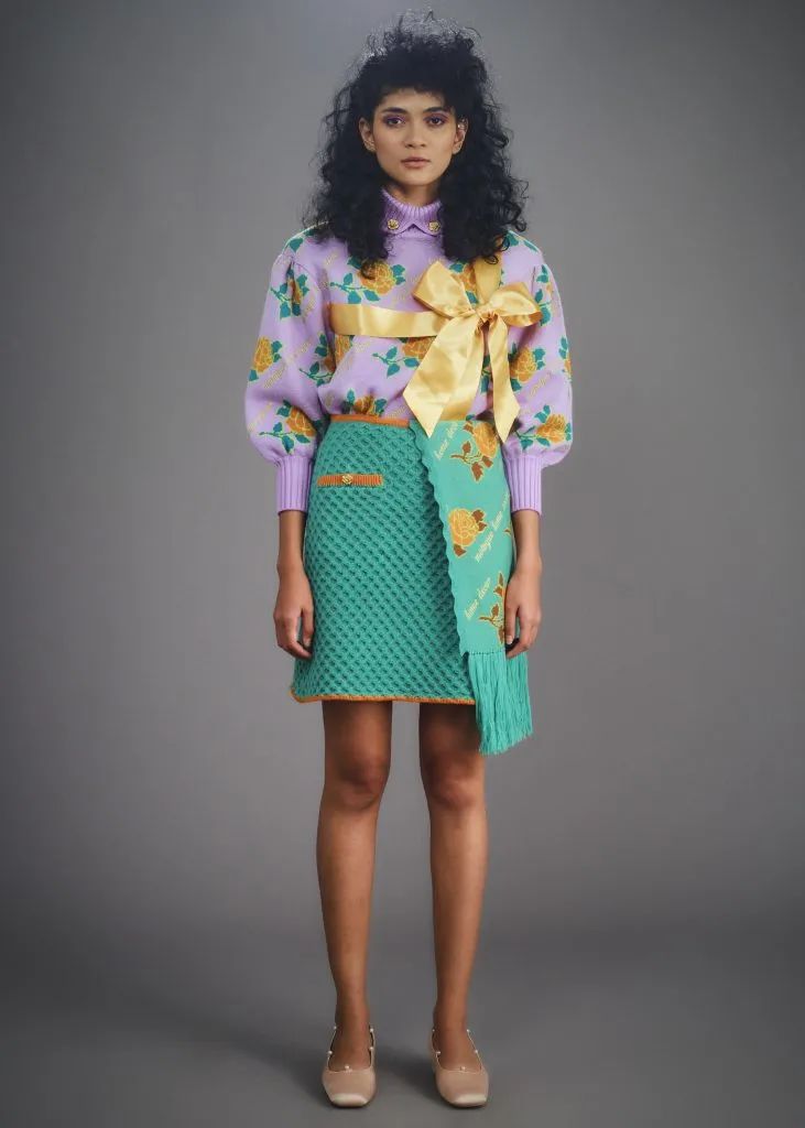 lisa的发际线变高了,lisa发际线为什么看着不高