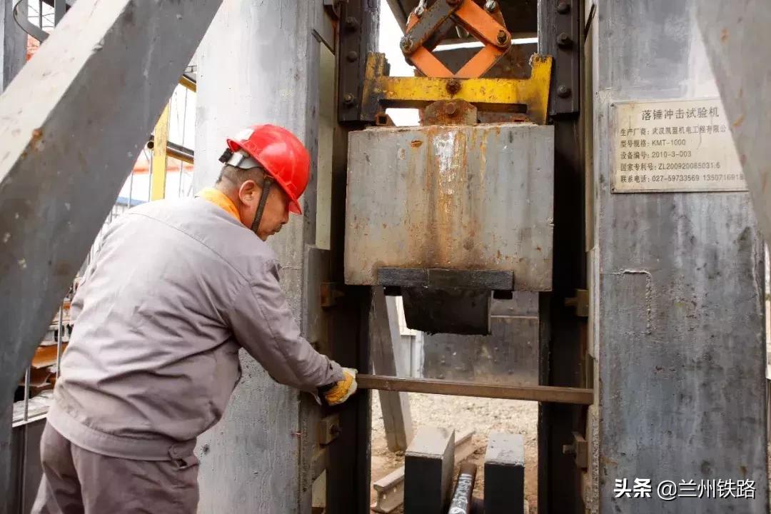 现在的火车没有哐当哐当声音,为什么现在火车跑起来没有哐当声