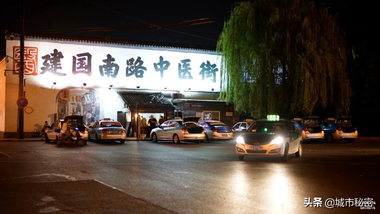 30年前杭州出租车夜班司机的故事，看尽杭州有味道的夜生活