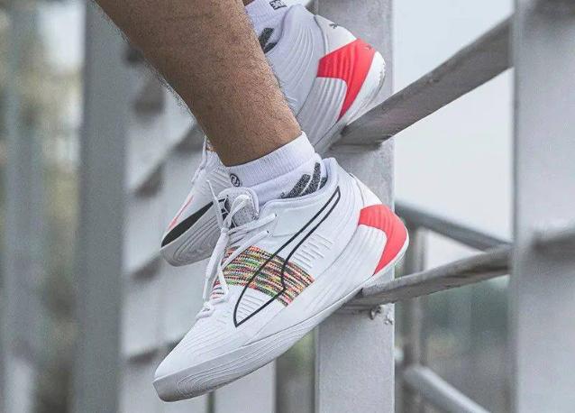 这届奥运神鞋不一样，连鞋带都带“锁”了