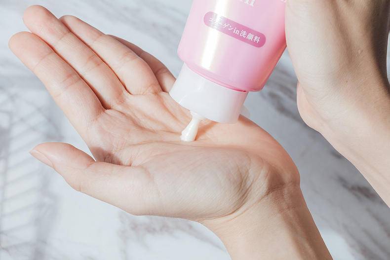 干燥肌肤该如何正确的补水保湿,修护干燥敏感肌肤的产品