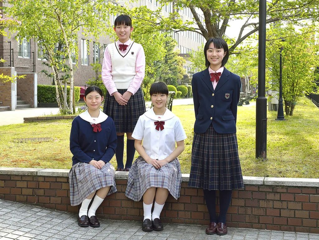 穿jk制服遇到绑架,中国女孩被绑架遭遇电击