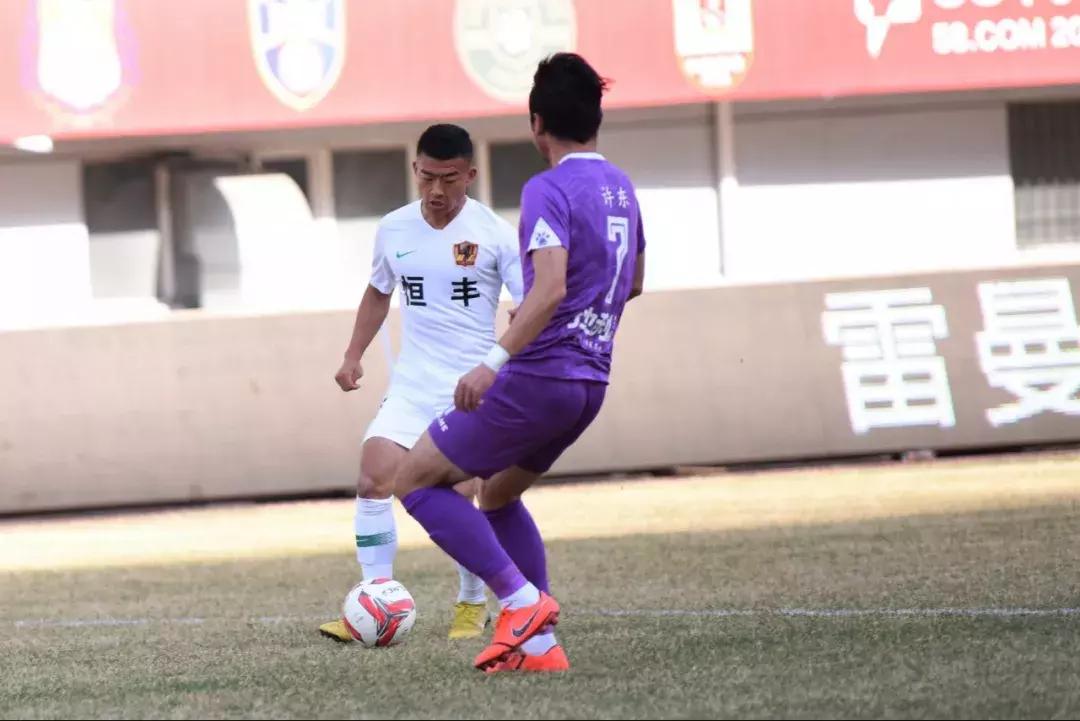 莫塔打布斯克茨,莫塔角球直接破门