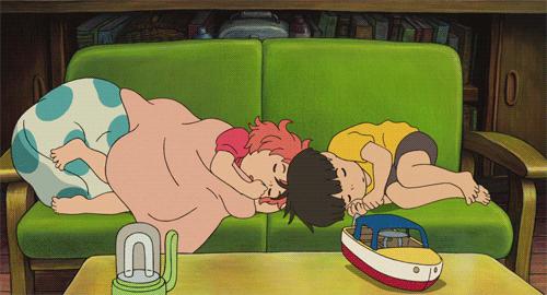 小孩喜欢捏衣角怎么缓解,怎么改掉小孩吃手指的习惯