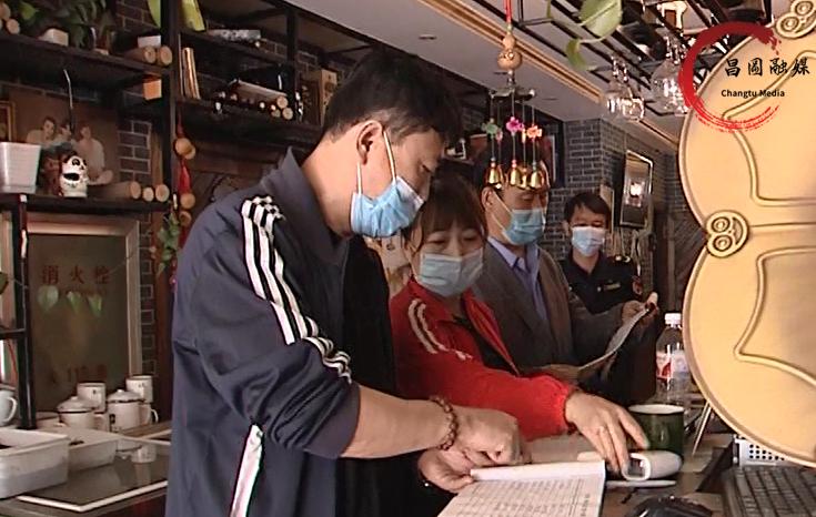 城管联合执法整治烧烤摊点,执法大队开展烧烤摊点专项整治