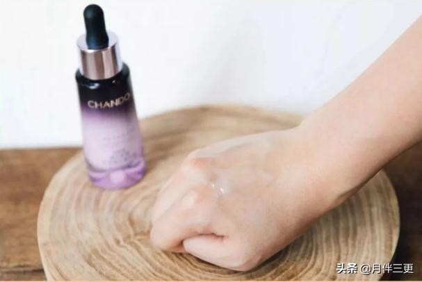 网红推荐的补水保湿护肤品,补水精华推荐平价学生测评