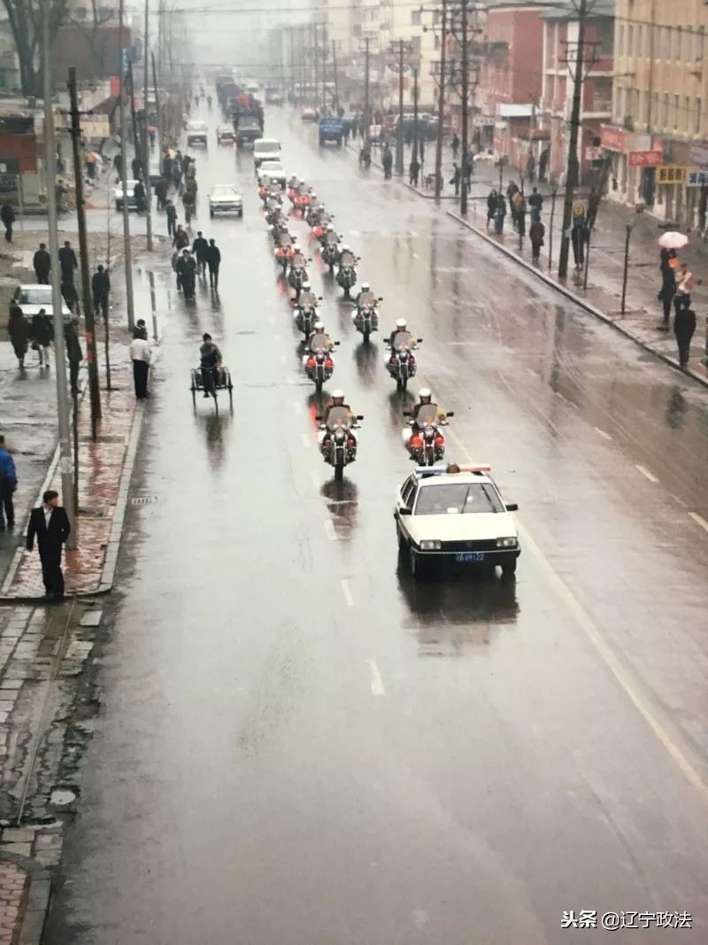 海晏河清赞盛世碧云天清美如歌感受大连改革开放40年政法工作劲健脉搏