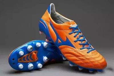 如何挑选足球鞋,儿童如何挑选足球鞋