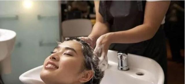 理发店用的洗发水是什么,理发店的洗发水为什么质量这么好
