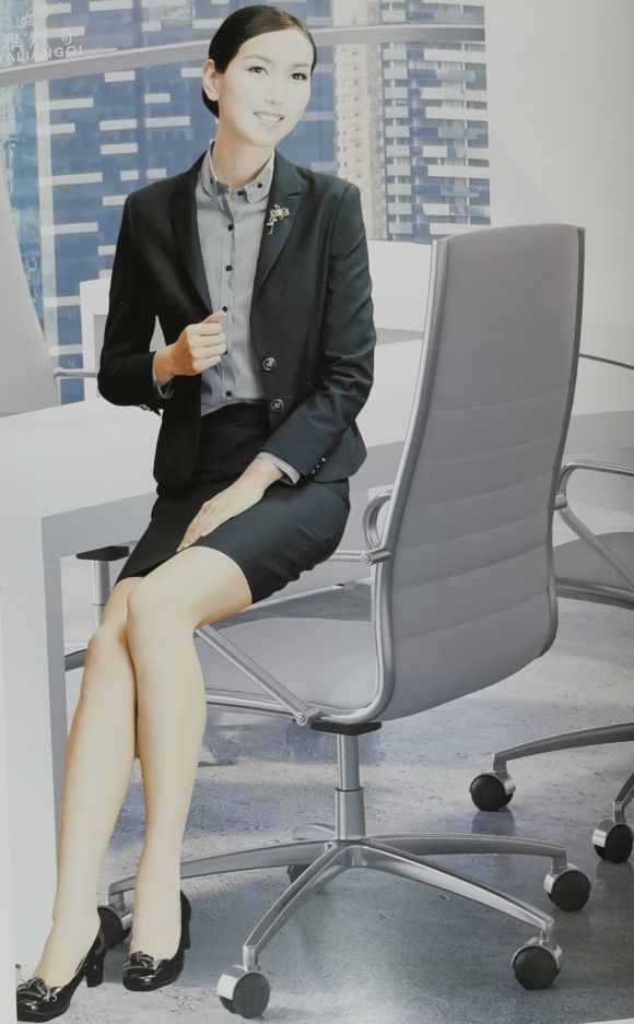 雅靓奇服装定制,雅靓奇服饰