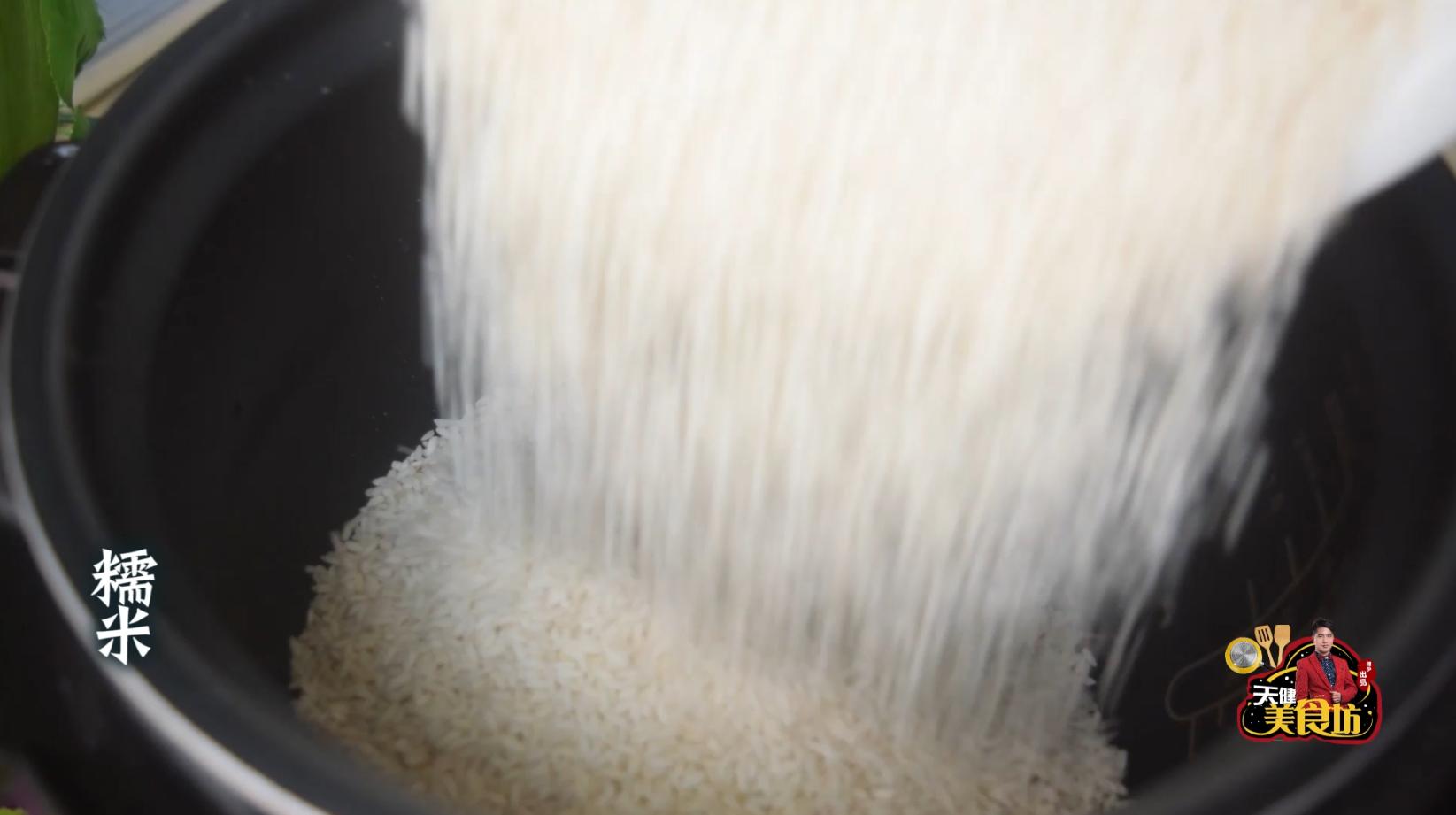 香肠糯米饭酿豆腐怎么做,糯米饭芋头酿豆腐家常做法