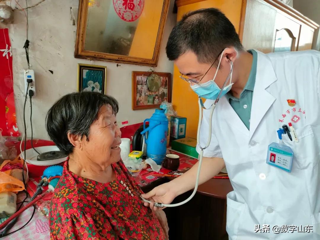 查体车开进村，医生找上门！莱西市市立医院开展“走百村进万家”健康义诊活动