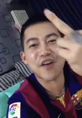 苏醒为立人设爆粗砸电视,黑历史太多,足球圈毕竟不是娱乐圈!