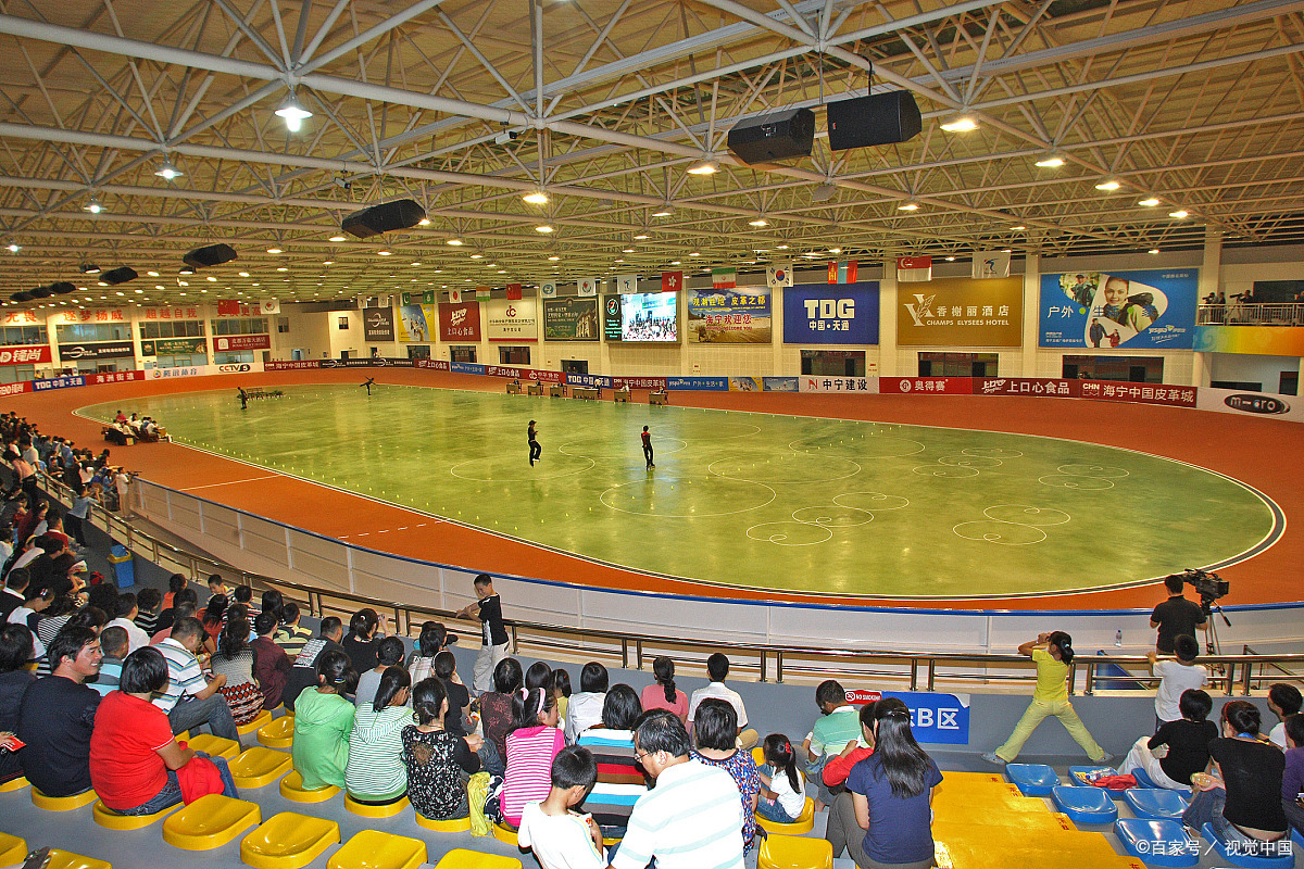 轮滑场地需要什么物料,轮滑要选一样的轮吗