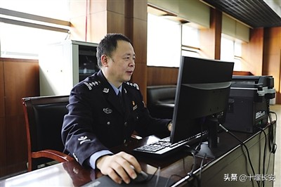 他是老黄牛替人解忧愁30万“重口”“重号”问题被他解决