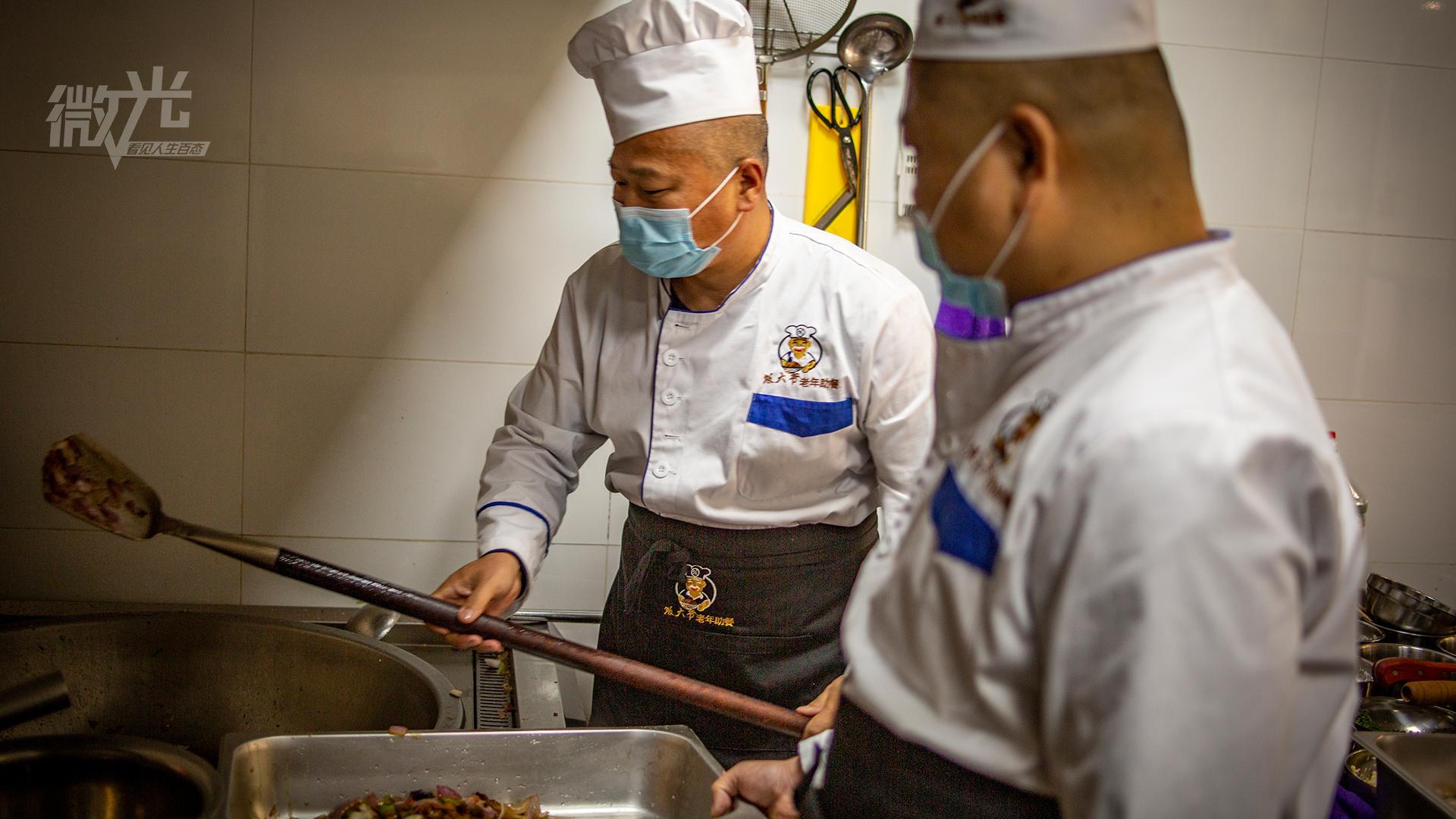 微光︱“饭大爷”：让老人吃上“方便饭”