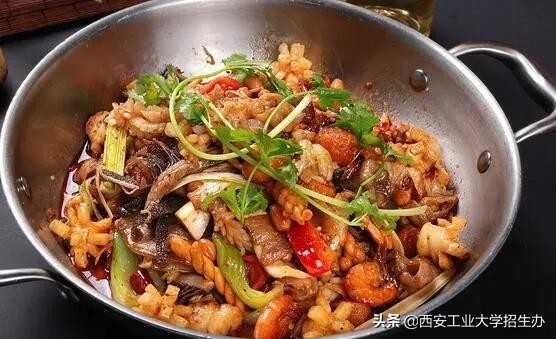 陕西“超香打卡地”曝光，这所高校顿顿享受！网友：别人家的大学