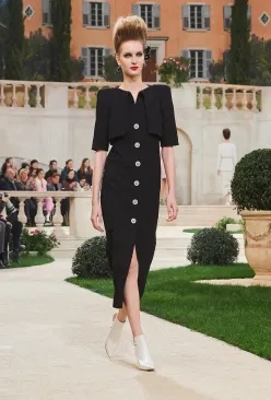 chanel香奈儿1995年时装秀,chanel香奈儿2015高级时装秀