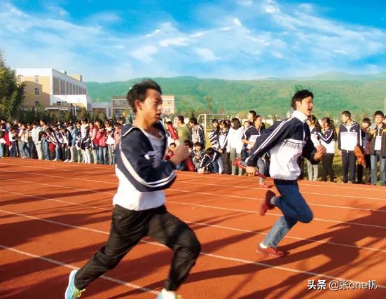昆明黄冈实验中学高考分数,昆明黄冈实验中学招生简章