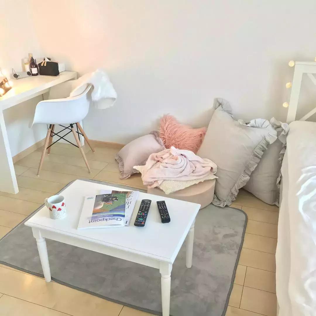 小姐姐晒出自己独居小屋后获赞无数！网友：我过的是什么日子？