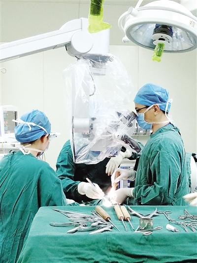 重塑“钢筋铁骨”助你挺起腰板——访建阳第一医院脊柱神经外科副主任医师陈浩波