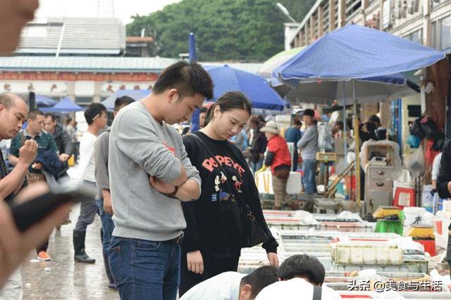 国内有名的海鲜市场,并不是北京新发地,而是广东黄沙水产市场
