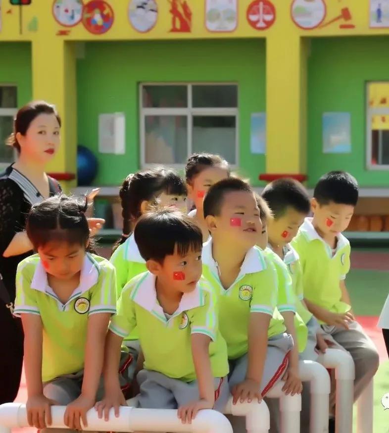 幼儿园我是小红军重走长征路游戏,小班重走长征路闯关游戏