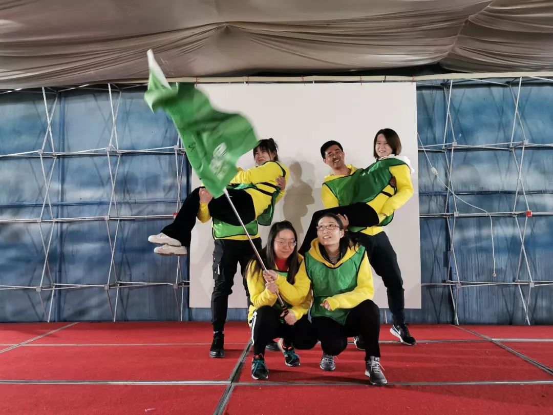 激情成就梦想汗水铸就成功,激情成就梦想团队铸就辉煌前言