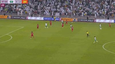 复盘国足2-3沙特，中国足球依然得靠“巴西族”