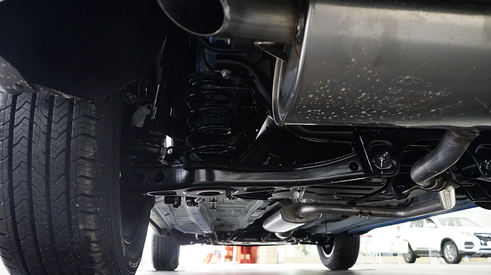 奇瑞瑞虎7plus1.5tcvt试驾视频,峰格设计作品