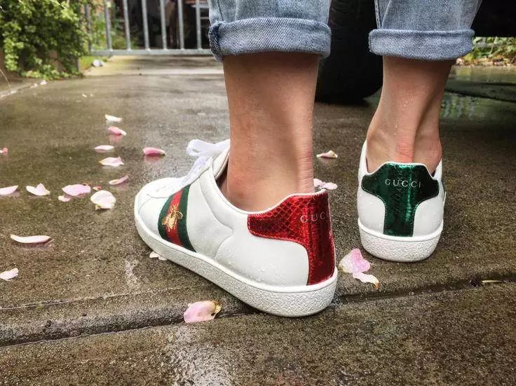 大牌小白鞋夏季百搭,十大必买夏季经典小白鞋