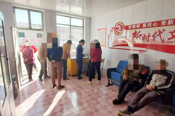 屯留农商银行延伸服务进社区,屯留农商行全力提升金融服务品质