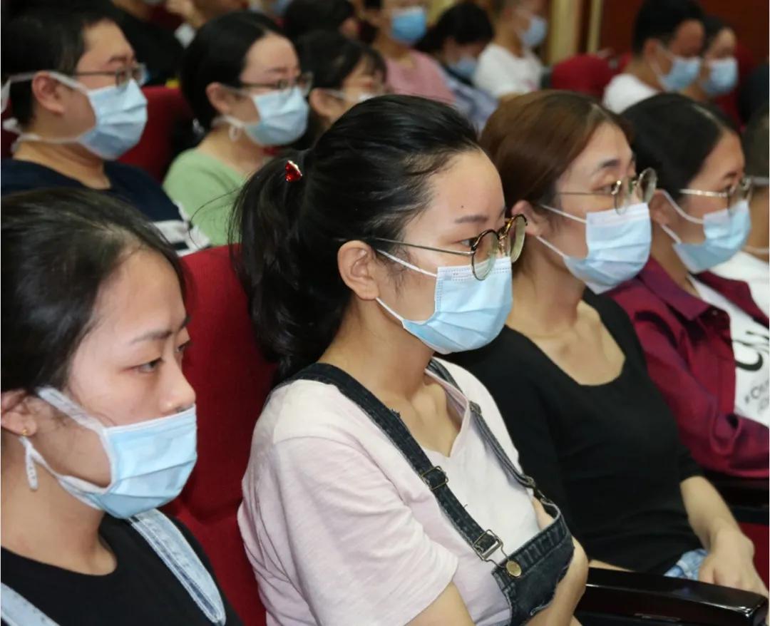 弘扬正能量众志成城抗疫情,弘扬抗疫精神同心共抗疫情