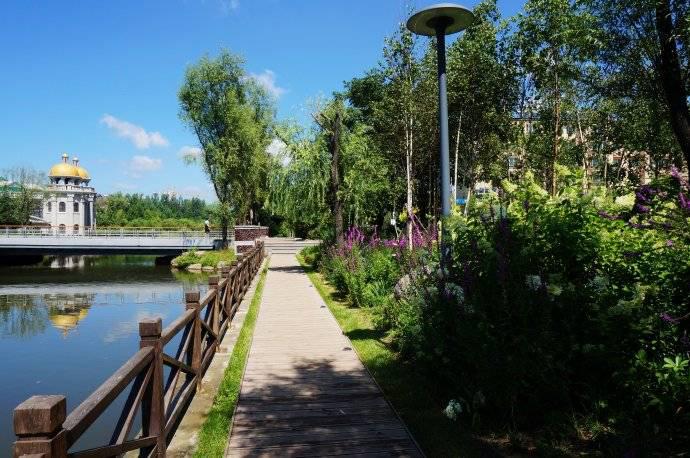 东北原始森林旅游景区,东北的一个美丽的小镇