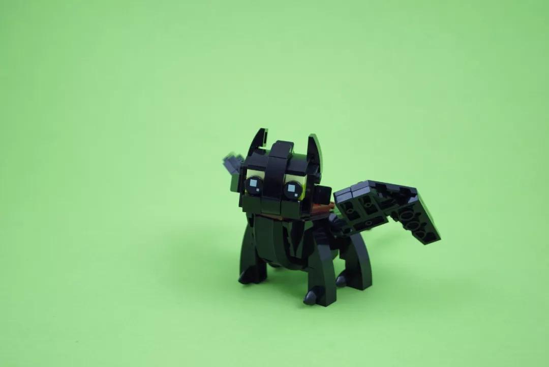 LEGO乐高MOC作品欣赏:第一滴血及其他,春天就该来点绿?