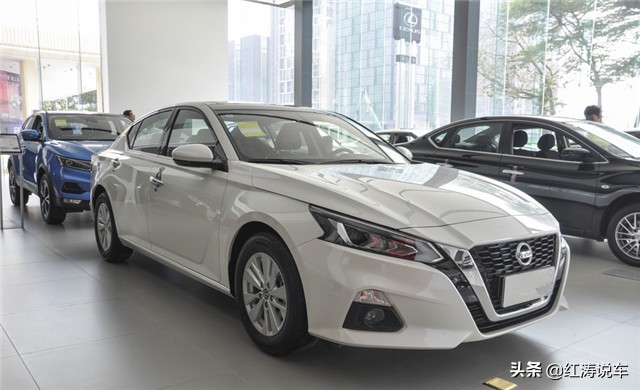 新款天籁还有移动大沙发吗,新款天籁不如老款漂亮