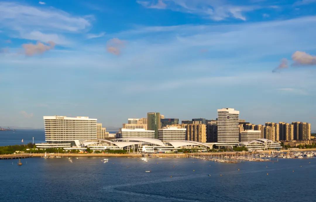 他们把滨海别墅打造成国际文化栖聚街区，升级了厦门的封面