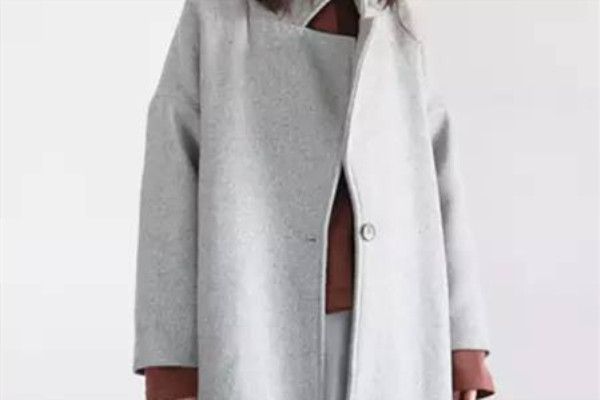 买毛呢大衣三个技巧特别重要,怎样鉴别正品毛呢大衣