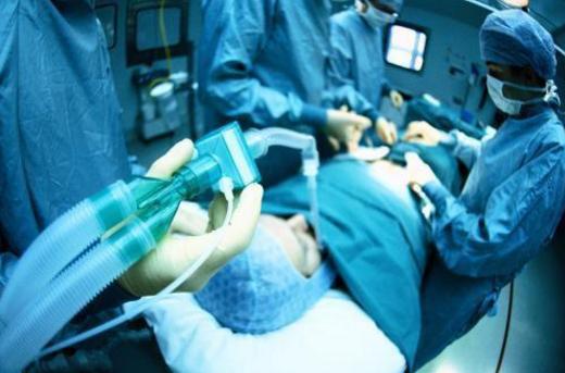 剖腹产里面伤口崩裂什么感觉,剖腹产28天伤口接口处有点出血