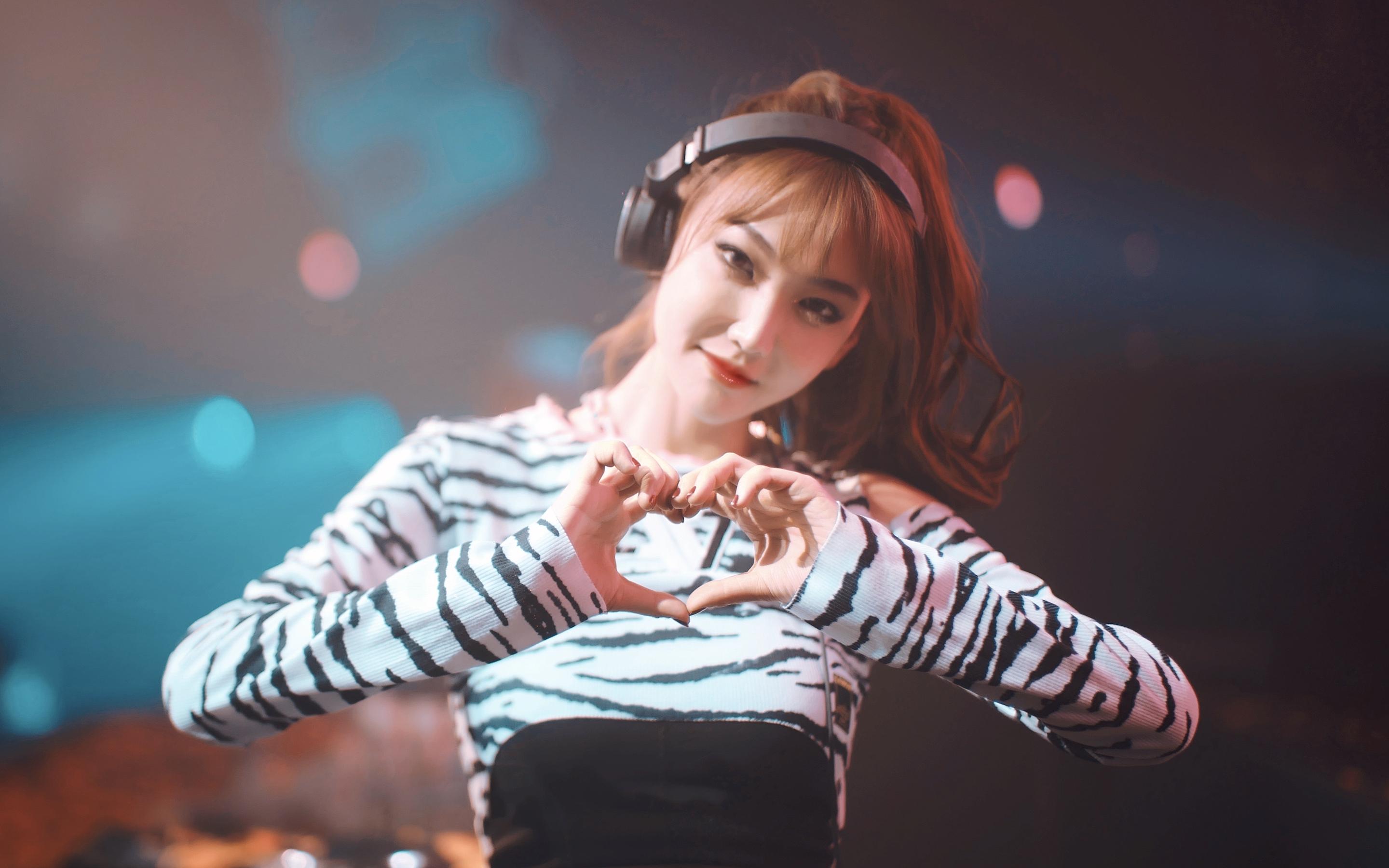 华纳音乐推出首个亚洲电音厂牌WhetRecords,DJLizzyWang正式签约