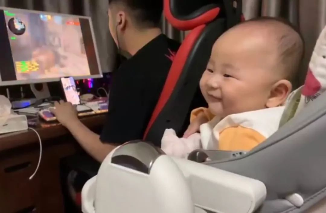 人民电竞采访小团团,人民电竞采访