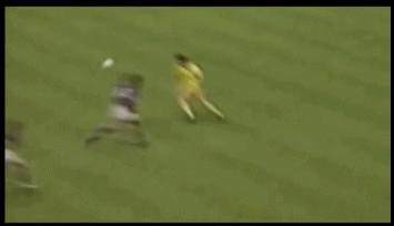 巴乔经典停球射门,巴乔空中停球