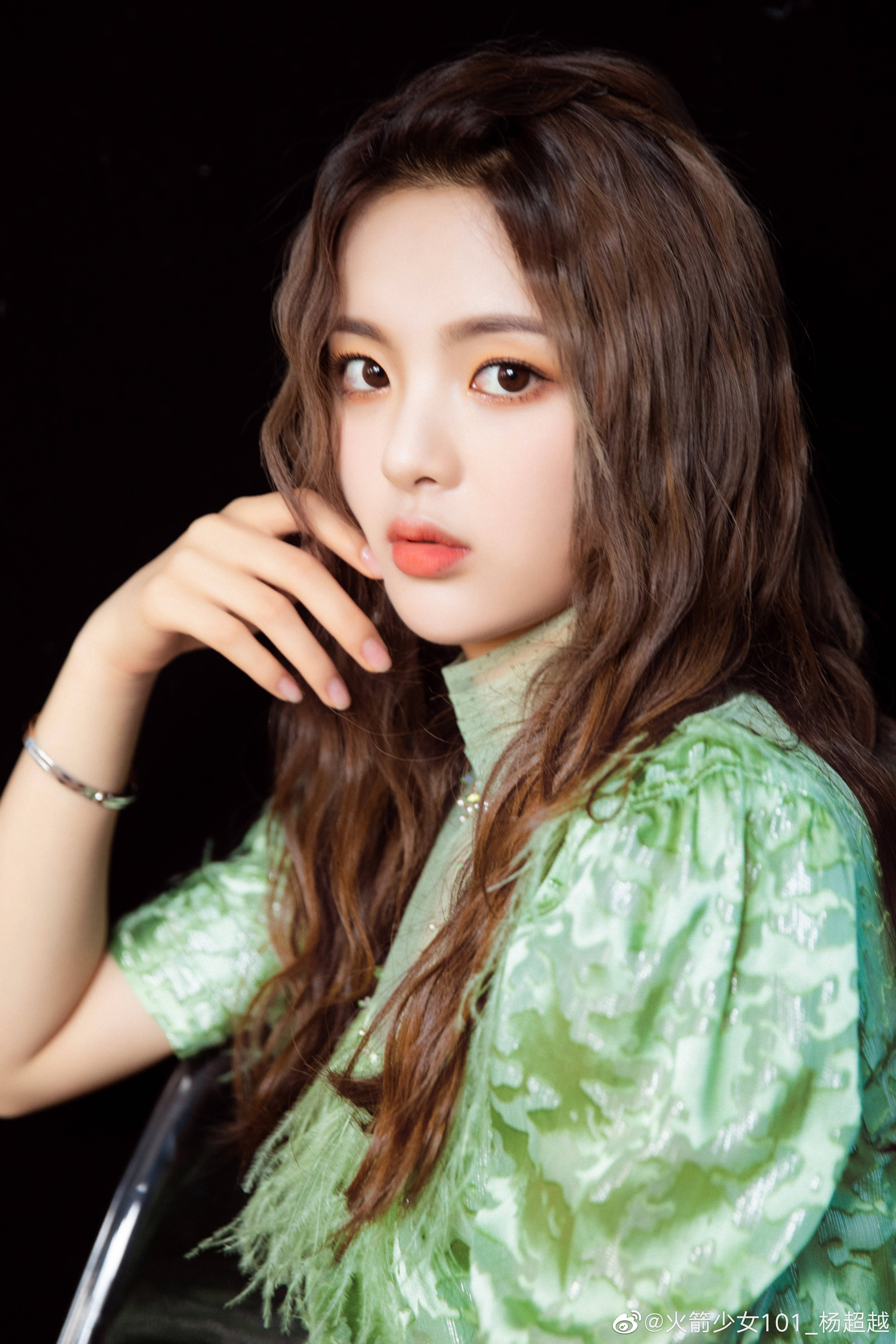 杨超越发视频吐槽狗仔,杨超越吐槽圈内人