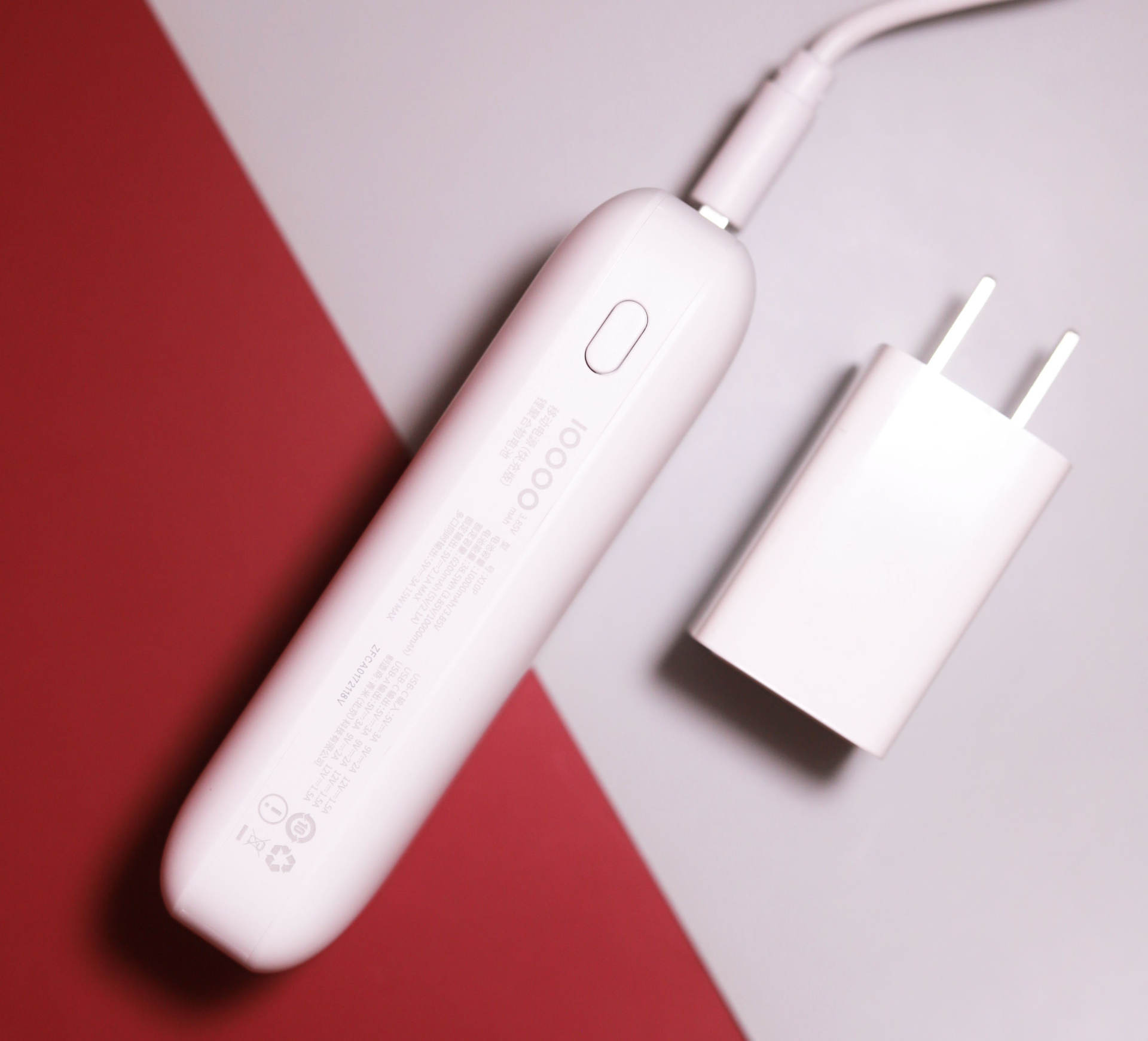 aigo爱国者充电宝如何使用,爱国者aigo充电宝