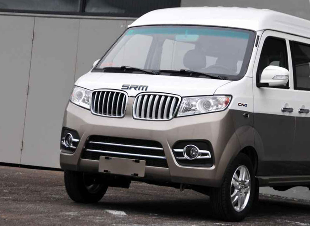 华晨鑫源面包车7座烧油车价格,华晨鑫源燃油版家用豪华版