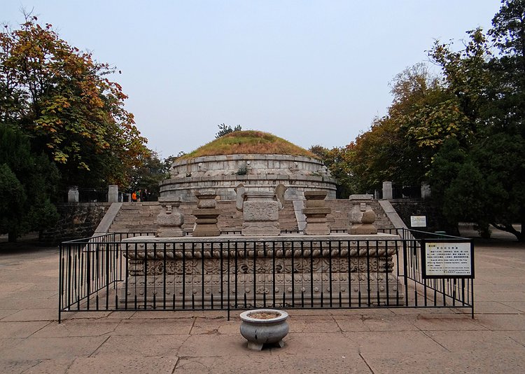 袁世凯墓地取名“袁陵”，全国反对，徐世昌改一字完美解决