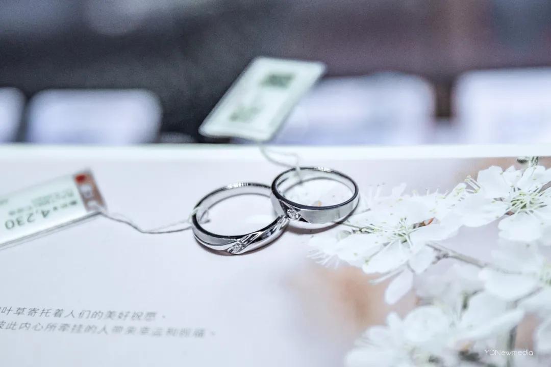 还有1天！光影奇遇坊、兔女郎快闪…齐现银泰创意城！折扣享不停