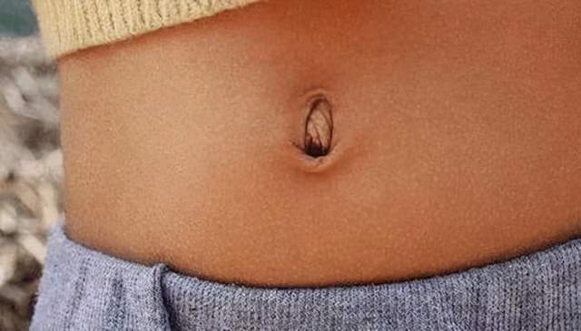 肚脐眼用显微镜放大1000倍,抠肚脐眼里的泥全过程